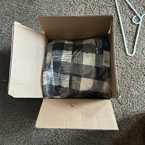 Women's Milwaukee Bucks Tommy Jeans Black/Cream Molly Flannel Full-Zip Hoodie XL